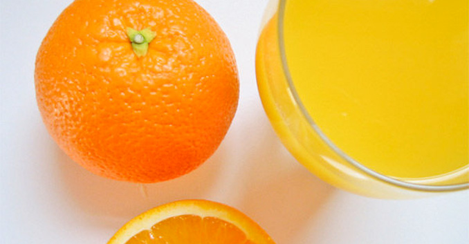 CONSUMER EROSKI analiza 7 zumos de naranja envasados