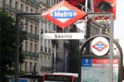 Metroa eta tranbia: ongi dabiltza maiztasunez eta informazio-zerbitzu ona eskaintzen dute