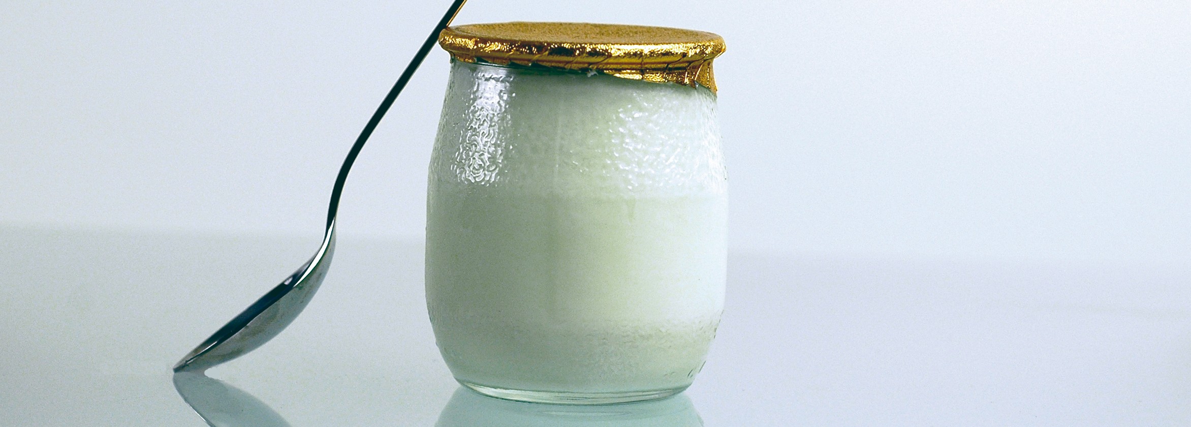Per què l’etiqueta del meu iogurt desnatat indica que té sucres?